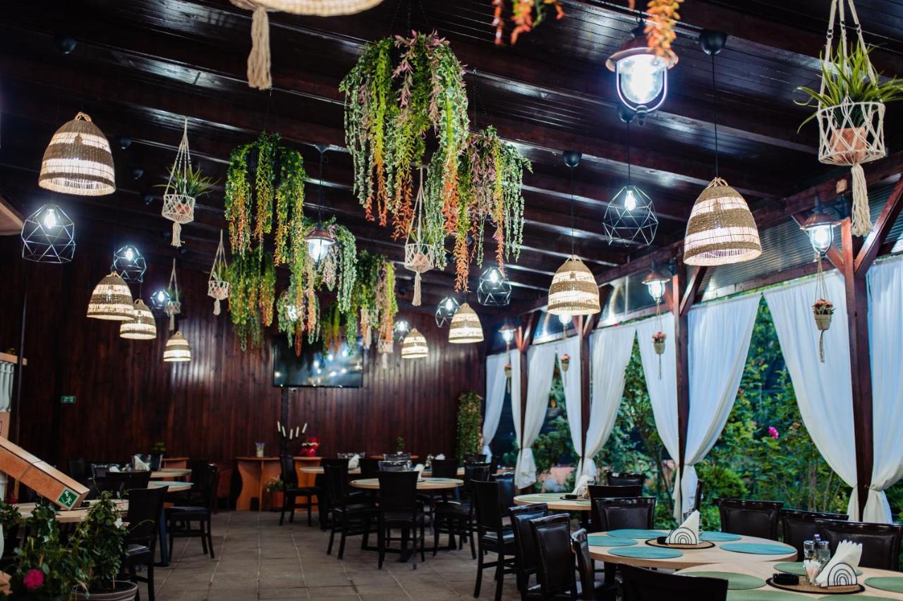 Hotel Roxy & Maryo- Restaurant -Terasa- Loc De Joaca Pentru Copii -Parcare Gratuita エフォリエ・ノルド エクステリア 写真